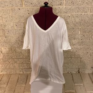 White tee